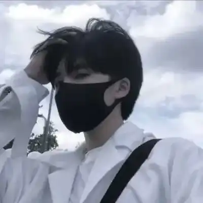 龙梦蔚